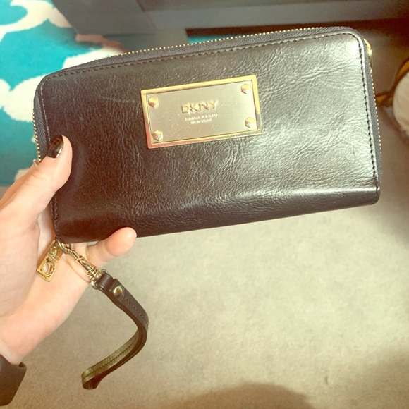 dkny wallet purse